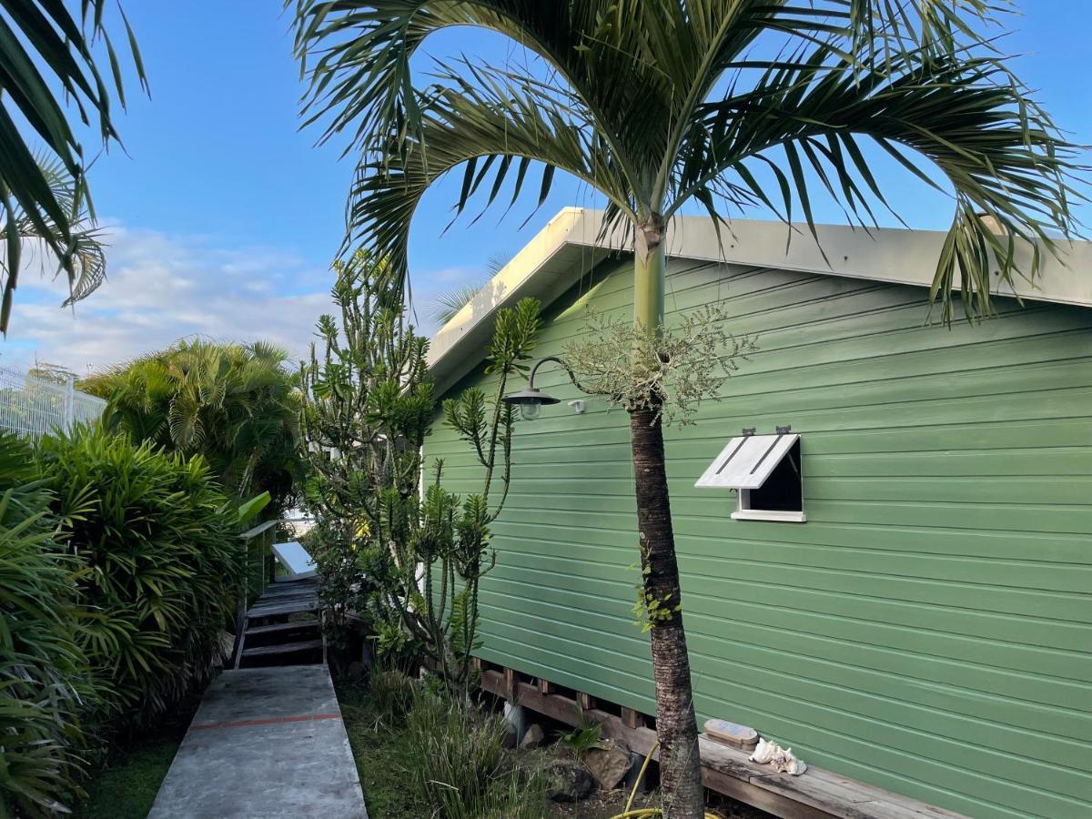 Charmant Bungalow Avec Petite Piscine Privee Riviere-Salee Exteriér fotografie